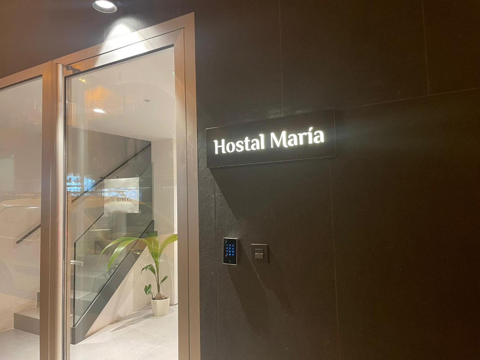 Hostal Maria Elche Exterior photo